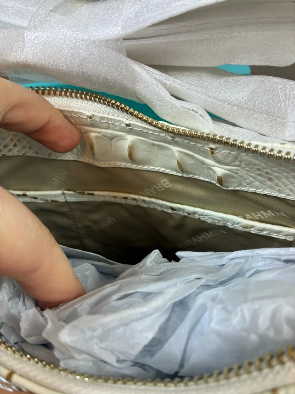 Brahmin Snowball Snowdrift Melbourne Shayna Croc Embossed Shoulder Bag ❄️ ❄️ - Picture 9 of 11